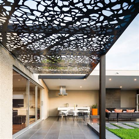 pergola modern metall.